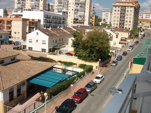 3 sovrum Lägenhet att hyra i Los Boliches , Fuengirola med pool garage - 1 500 € (Ref: 6886563)