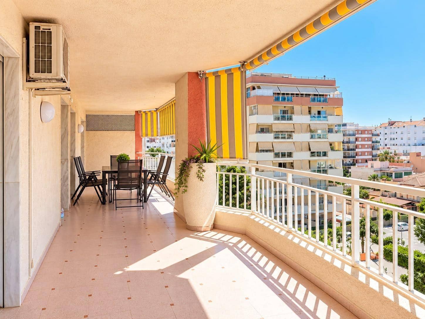 3 soverom Leilighet til leie i Fuengirola med svømmebasseng garasje - € 1 500 (Ref: 6886563)