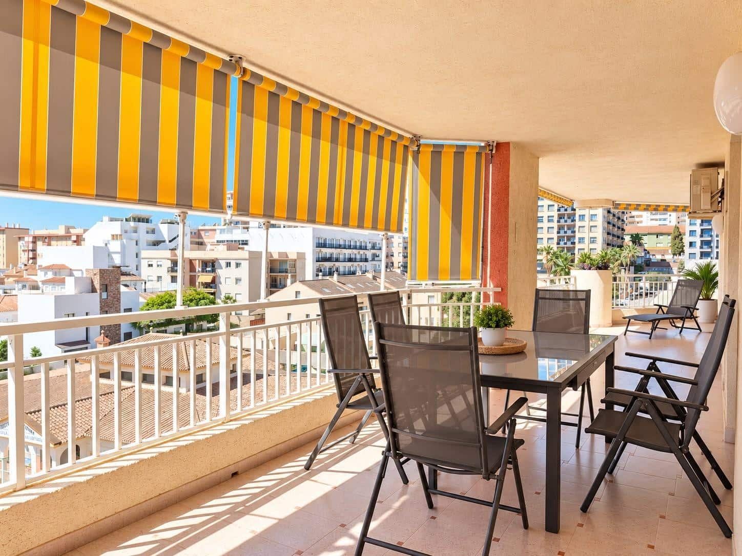 3 soverom Leilighet til leie i Fuengirola med svømmebasseng garasje - € 1 500 (Ref: 6886563)