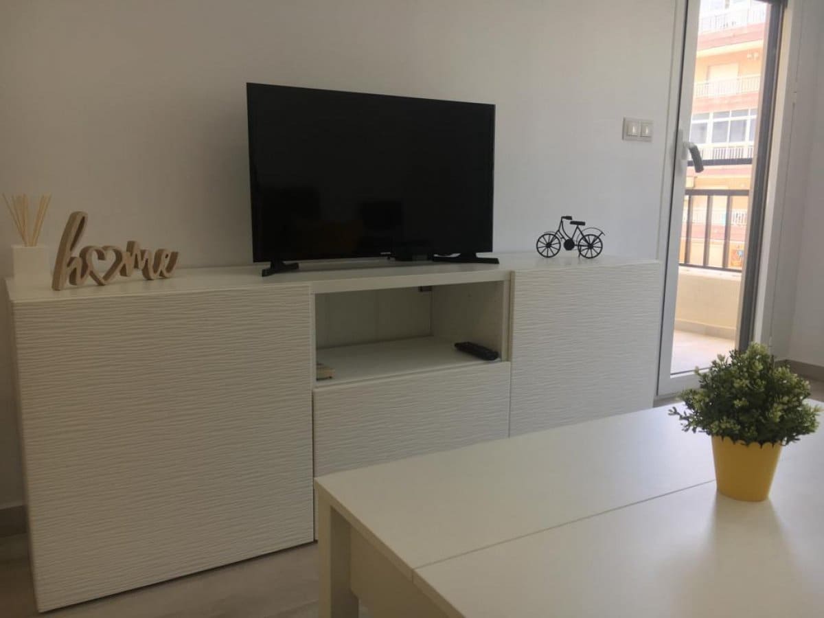 1 soveværelse Lejlighed til leje i Fuengirola med swimmingpool - € 1.200 (Ref: 6886566)