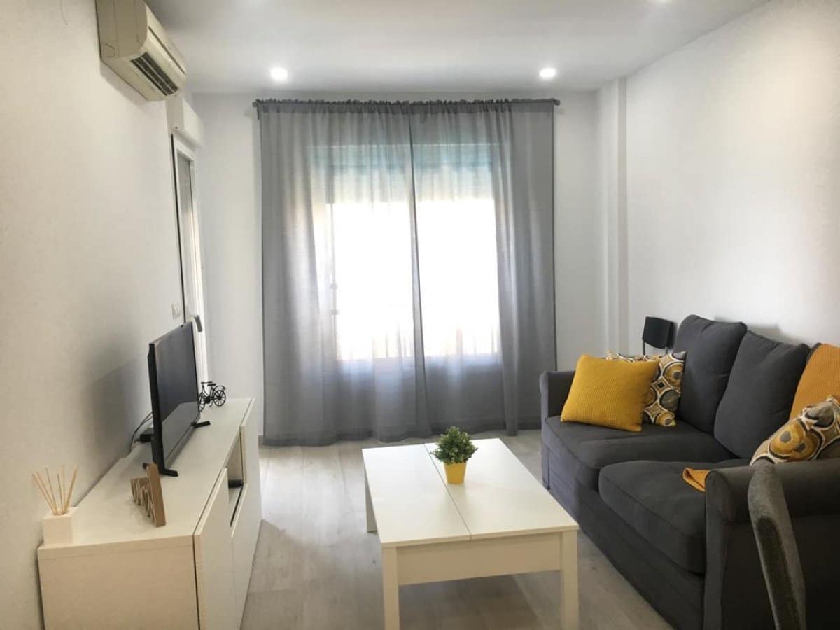 1 soveværelse Lejlighed til leje i Fuengirola med swimmingpool - € 1.200 (Ref: 6886566)