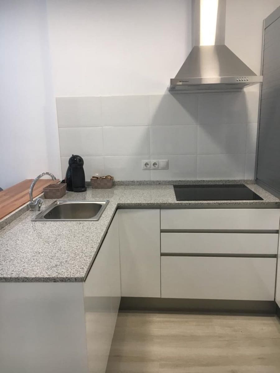 1 soveværelse Lejlighed til leje i Fuengirola med swimmingpool - € 1.200 (Ref: 6886566)