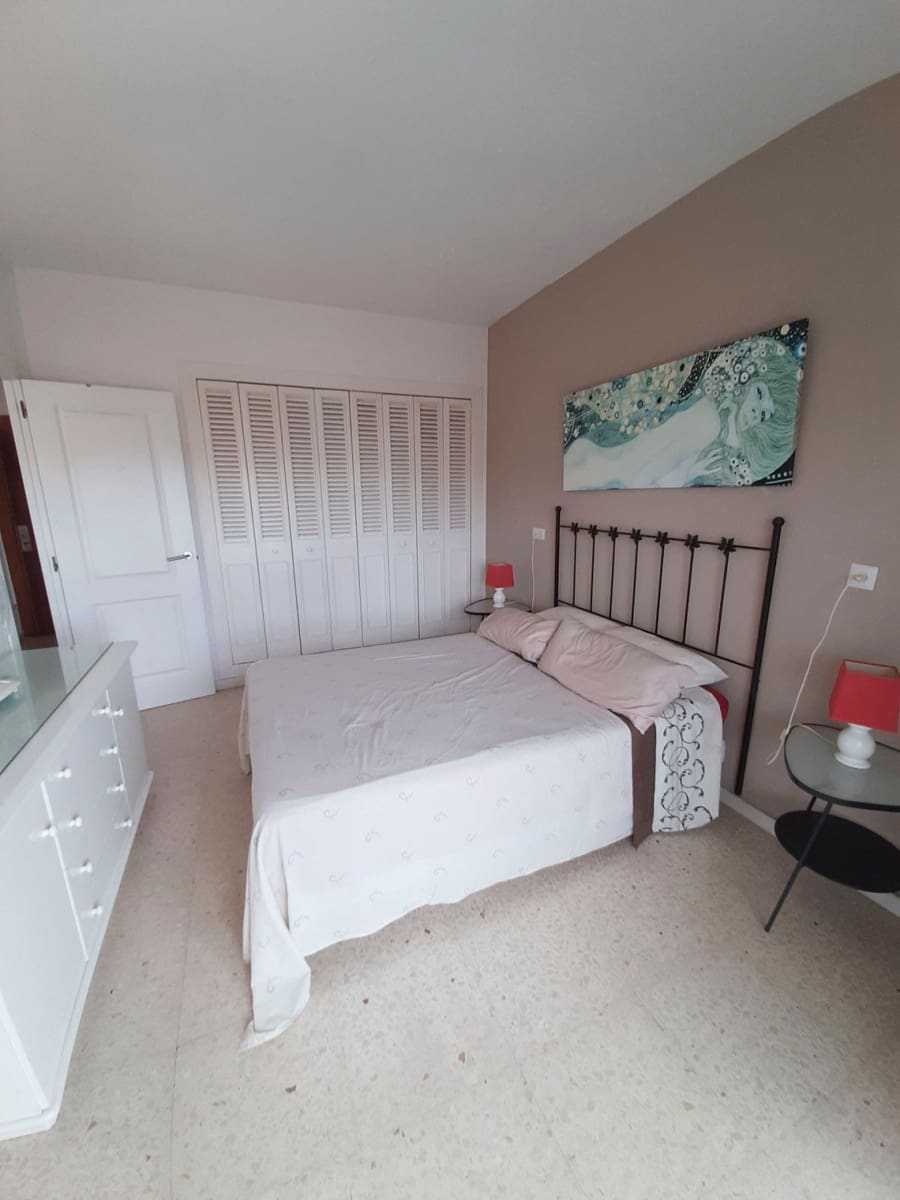 1 bedroom Apartment for rent in Fuengirola with pool garage - € 1,025 (Ref: 6886568)