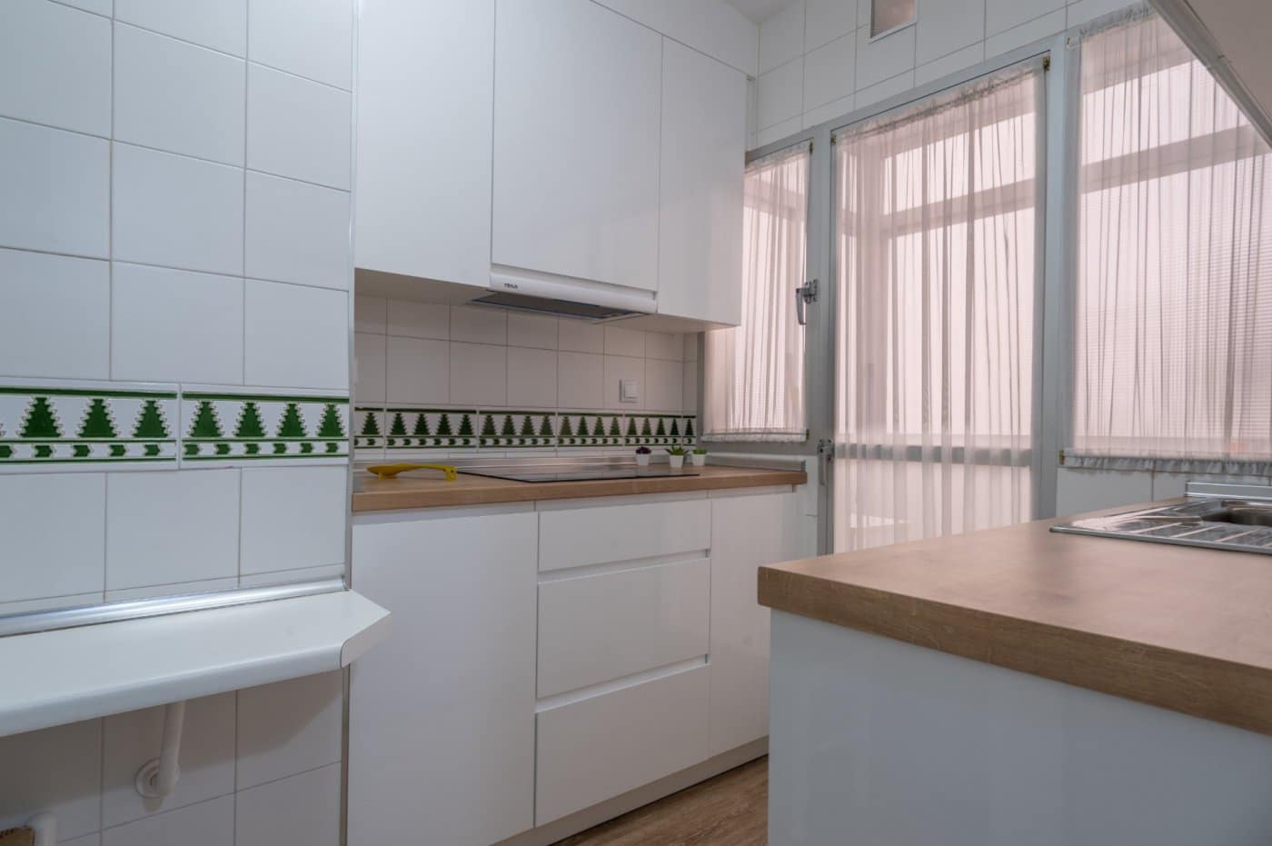 2 soveværelse Lejlighed til leje i Fuengirola med swimmingpool garage - € 1.300 (Ref: 7247303)