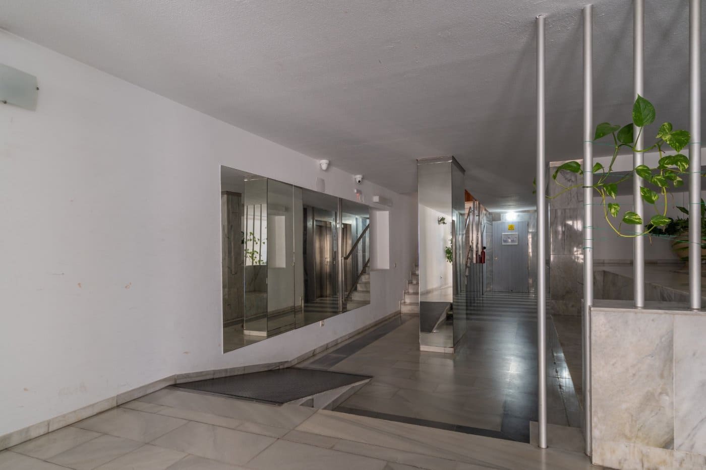 2 soveværelse Lejlighed til leje i Fuengirola med swimmingpool garage - € 1.300 (Ref: 7247303)