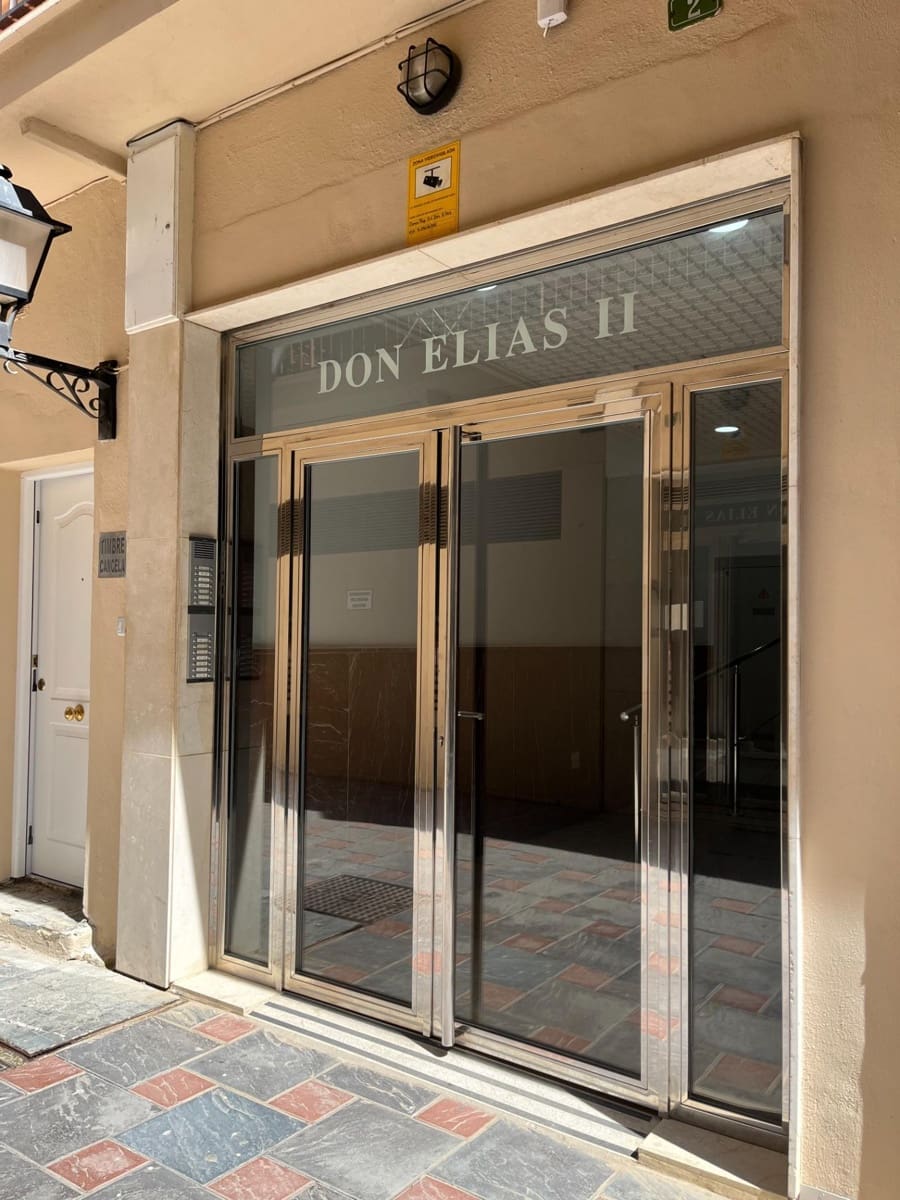 3 soveværelse Lejlighed til leje i Fuengirola - € 1.300 (Ref: 8624224)