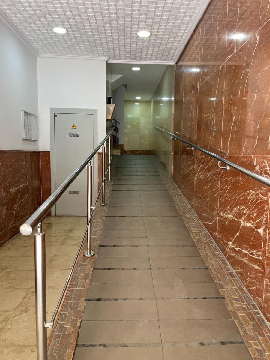 3 soveværelse Lejlighed til leje i Fuengirola - € 1.300 (Ref: 8624224)