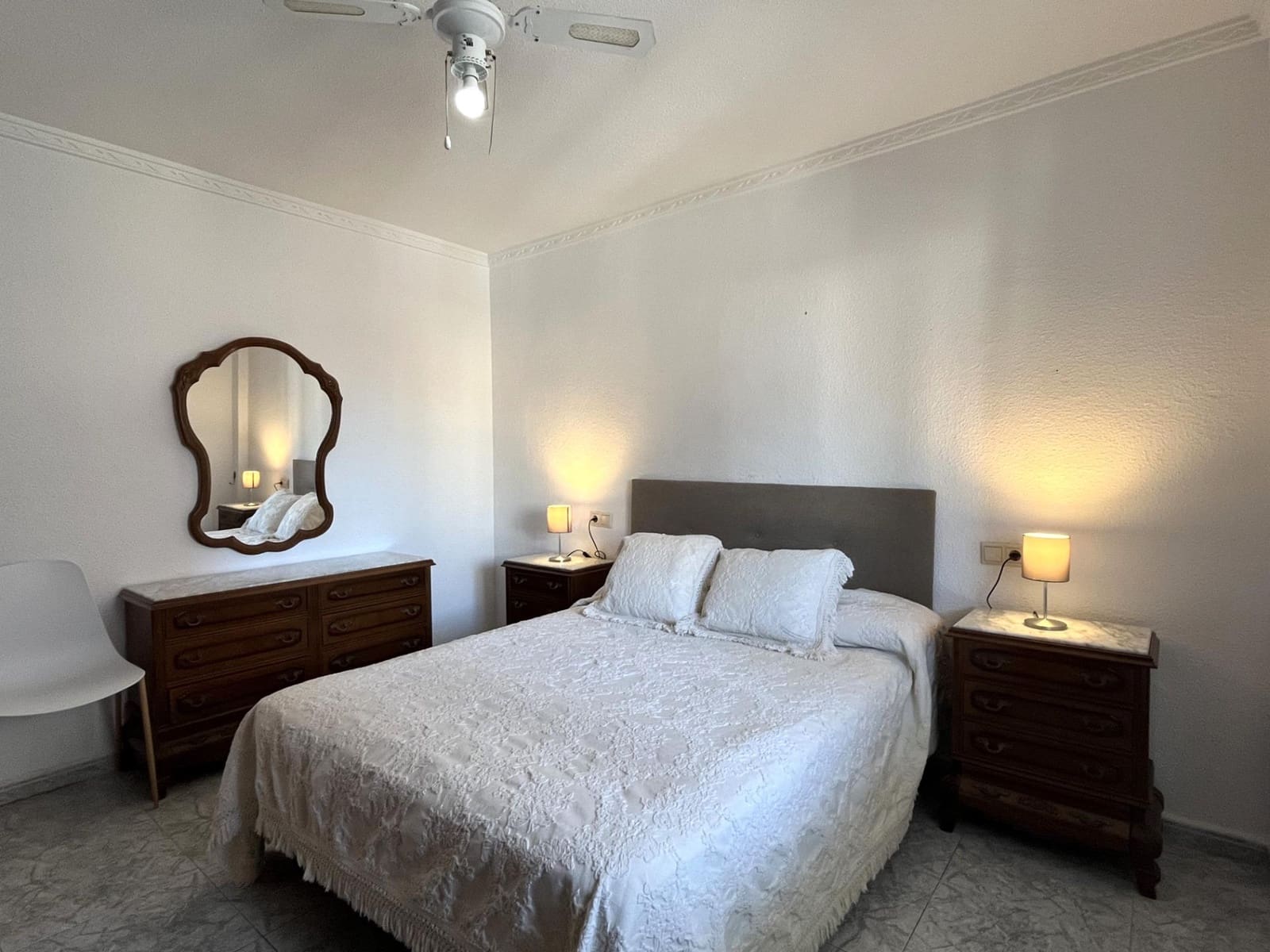 3 soveværelse Lejlighed til leje i Fuengirola - € 1.300 (Ref: 8624224)