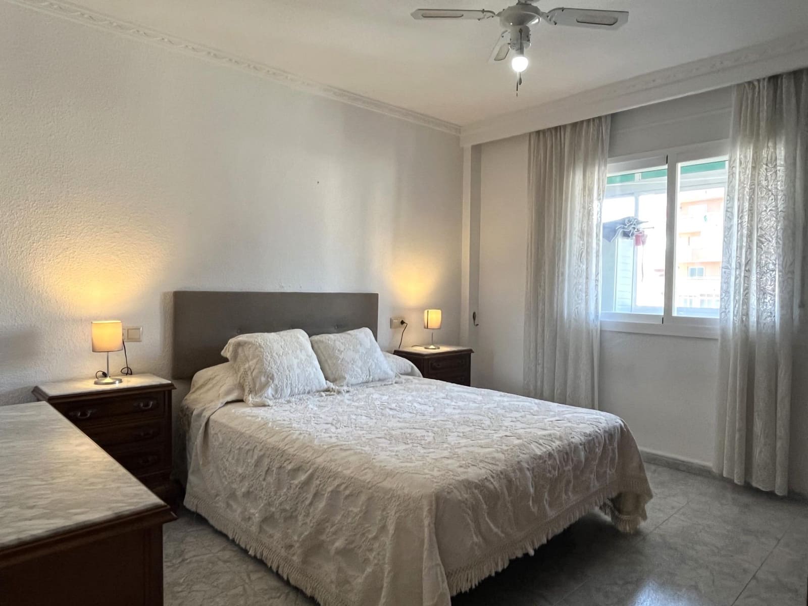 3 soveværelse Lejlighed til leje i Fuengirola - € 1.300 (Ref: 8624224)