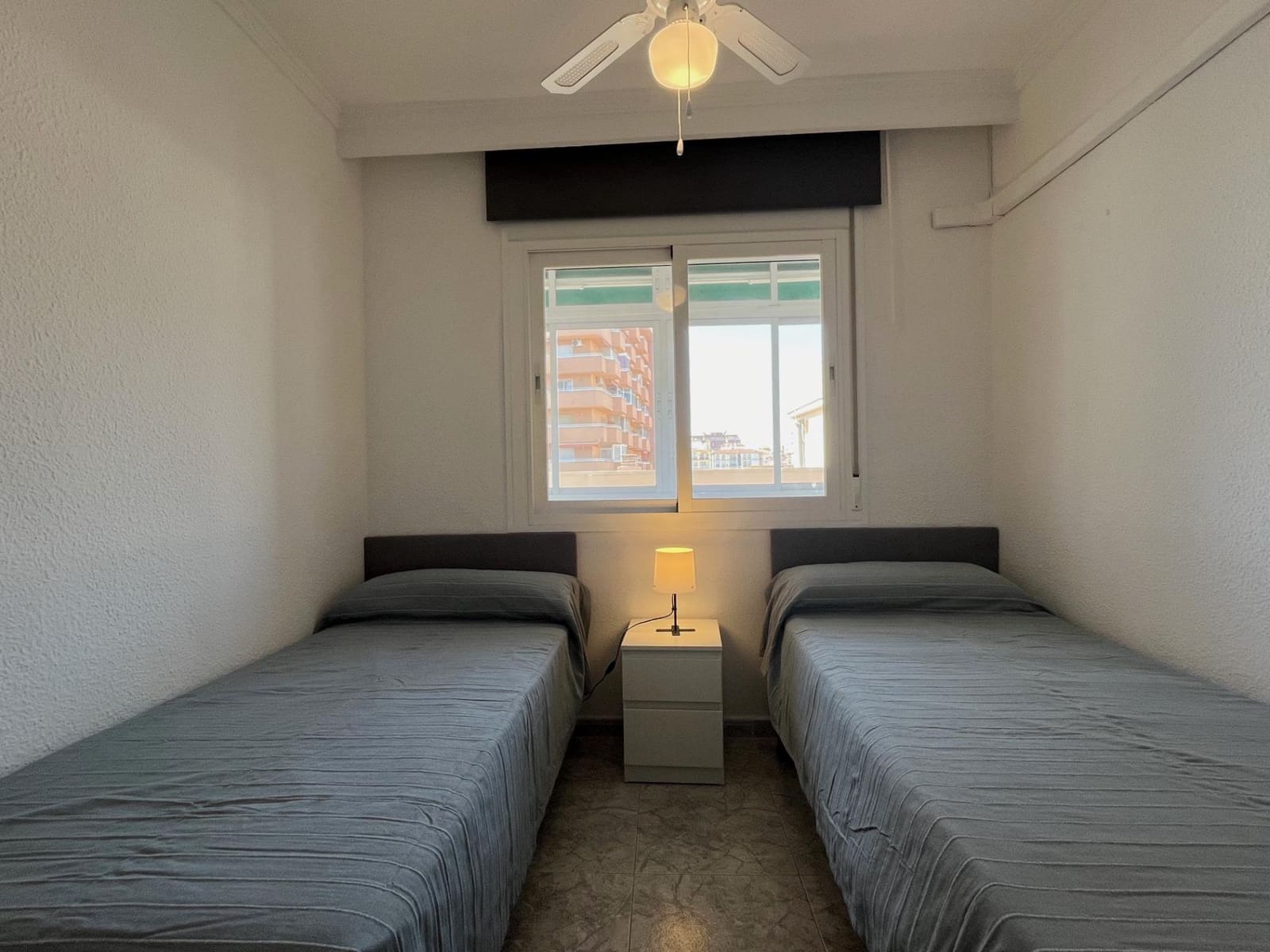 3 soveværelse Lejlighed til leje i Fuengirola - € 1.300 (Ref: 8624224)