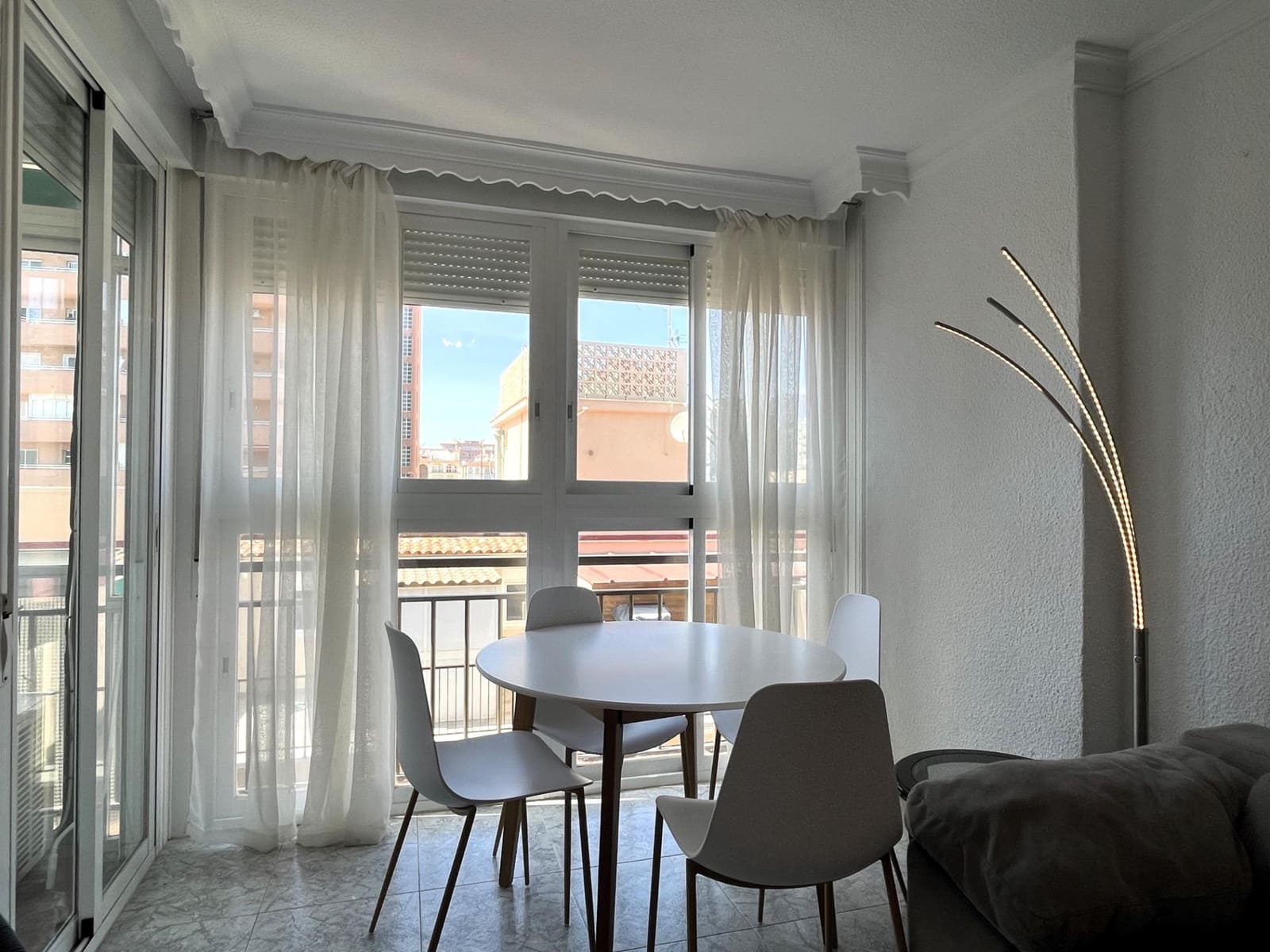 3 soveværelse Lejlighed til leje i Fuengirola - € 1.300 (Ref: 8624224)