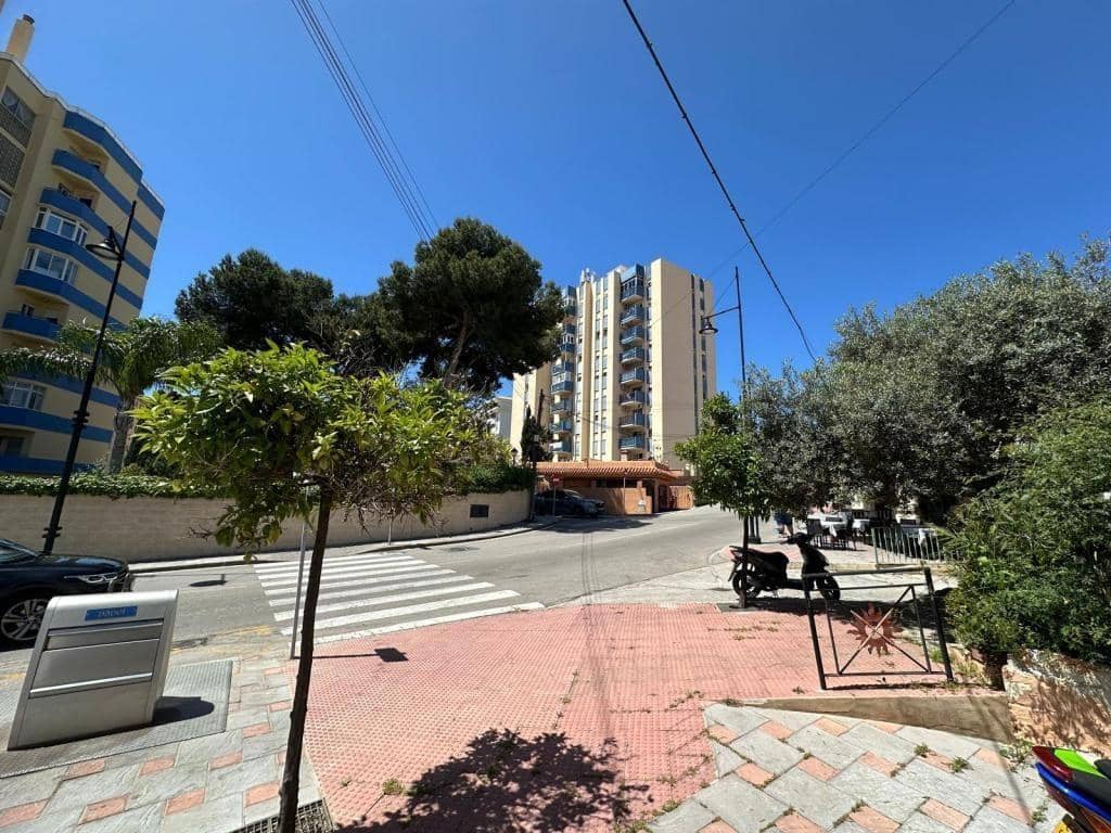 3 slaapkamer Flat te koop in Fuengirola - € 310.000 (Ref: 9110166)