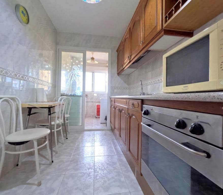 3 slaapkamer Flat te koop in Fuengirola - € 310.000 (Ref: 9110166)