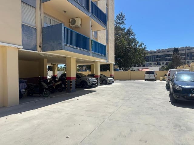 3 slaapkamer Flat te koop in Los Boliches , Fuengirola - € 310.000 (Ref: 9110166)