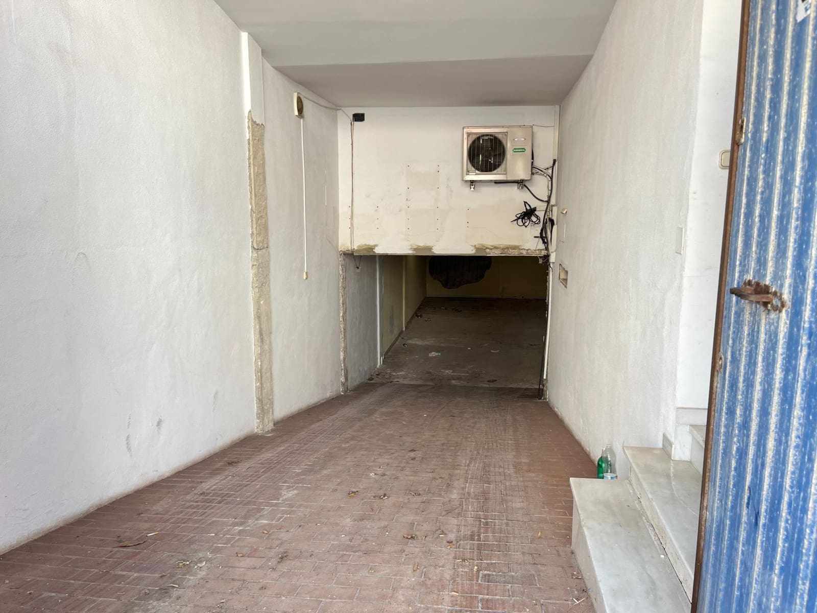 Commercial for sale in Fuengirola - € 127,000 (Ref: 9162178)