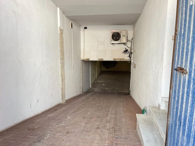 Commercieel te koop in Fuengirola - € 127.000 (Ref: 9162178)