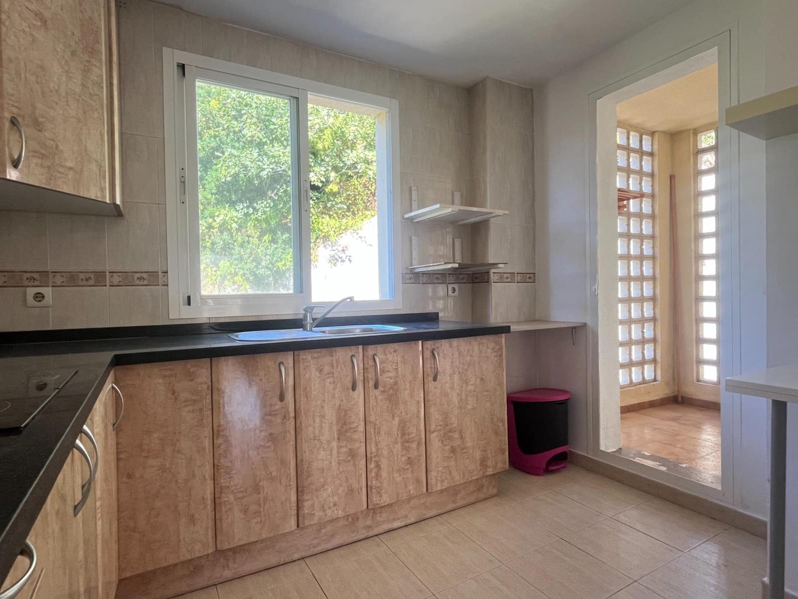 3 sypialnia Mieszkanie na sprzedaż w Sitio de Calahonda z basenem garażem - 249 000 € (Ref: 9185268)