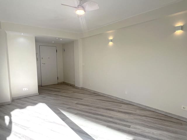 2 bedroom Flat for sale in Los Boliches , Fuengirola with pool - € 320,000 (Ref: 9415852)