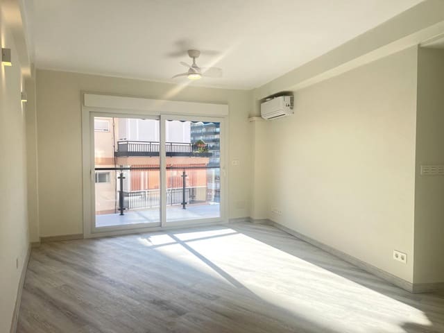 2 bedroom Flat for sale in Los Boliches , Fuengirola with pool - € 320,000 (Ref: 9415852)