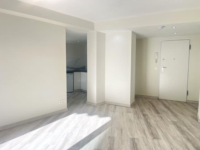 2 bedroom Flat for sale in Los Boliches , Fuengirola with pool - € 320,000 (Ref: 9415852)