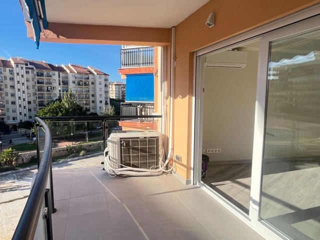 2 bedroom Flat for sale in Los Boliches , Fuengirola with pool - € 320,000 (Ref: 9415852)