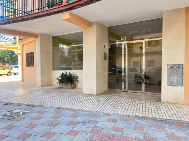 2 bedroom Flat for sale in Los Boliches , Fuengirola with pool - € 320,000 (Ref: 9415852)