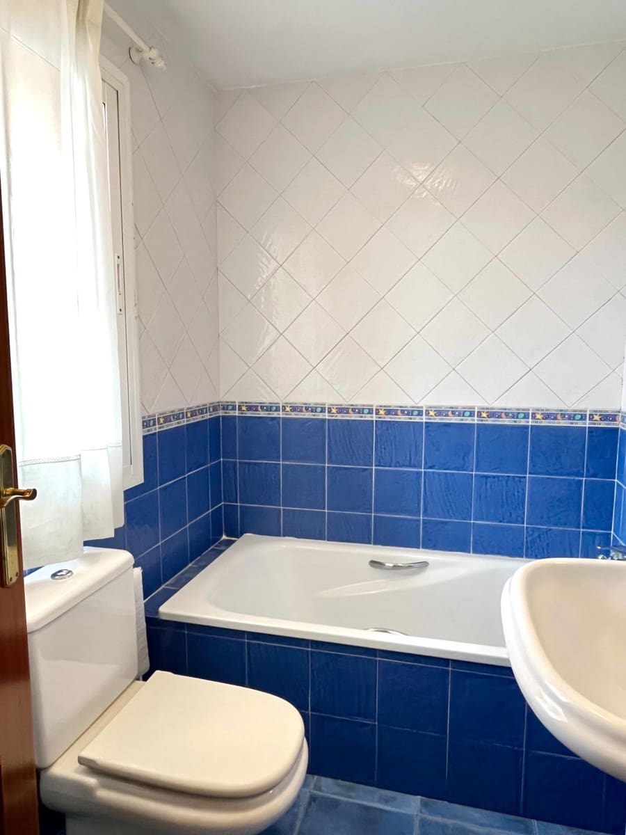 1 makuuhuone Asunto myytävänä paikassa Fuengirola mukana uima-altaan - 220 000 € (Ref: 9440025)