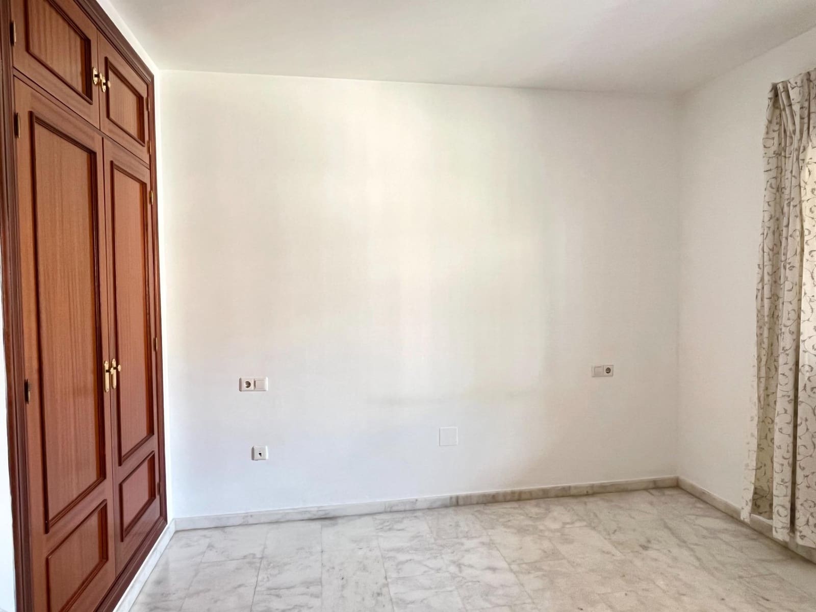 1 makuuhuone Asunto myytävänä paikassa Fuengirola mukana uima-altaan - 220 000 € (Ref: 9440025)