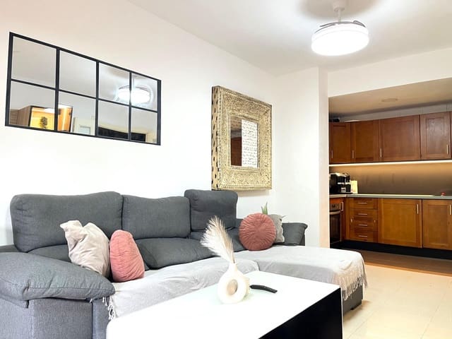 2 soverom Leilighet til salgs i Los Pacos, Fuengirola med svømmebasseng garasje - € 240 000 (Ref: 9568507)