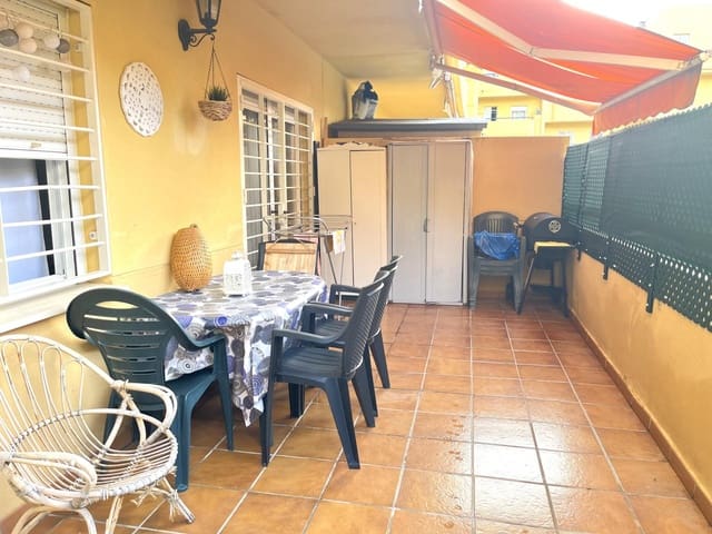 2 soverom Leilighet til salgs i Los Pacos, Fuengirola med svømmebasseng garasje - € 240 000 (Ref: 9568507)