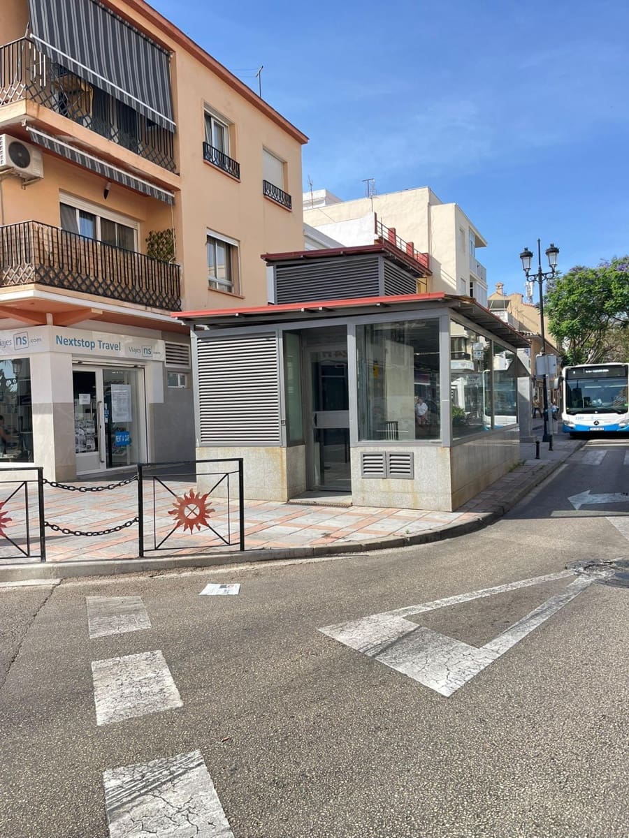 Autotalli myytävänä paikassa Fuengirola - 45 000 € (Ref: 9899136)