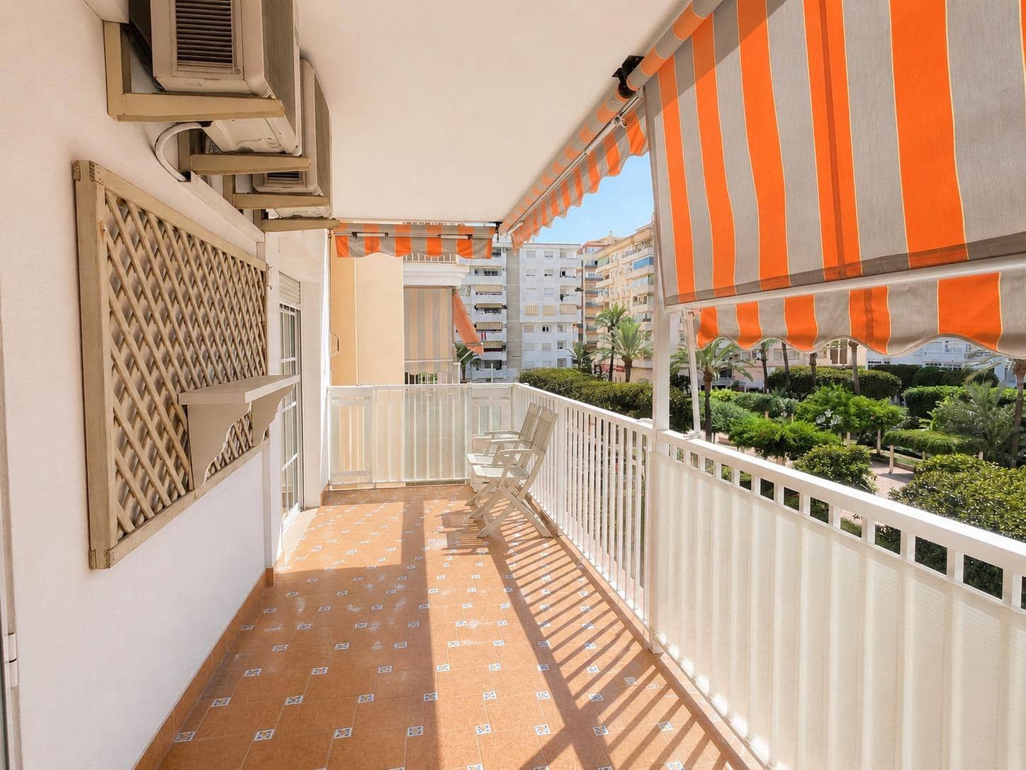 3 makuuhuone Asunto myytävänä paikassa Fuengirola mukana 
autotalli - 365 000 € (Ref: 9998788)