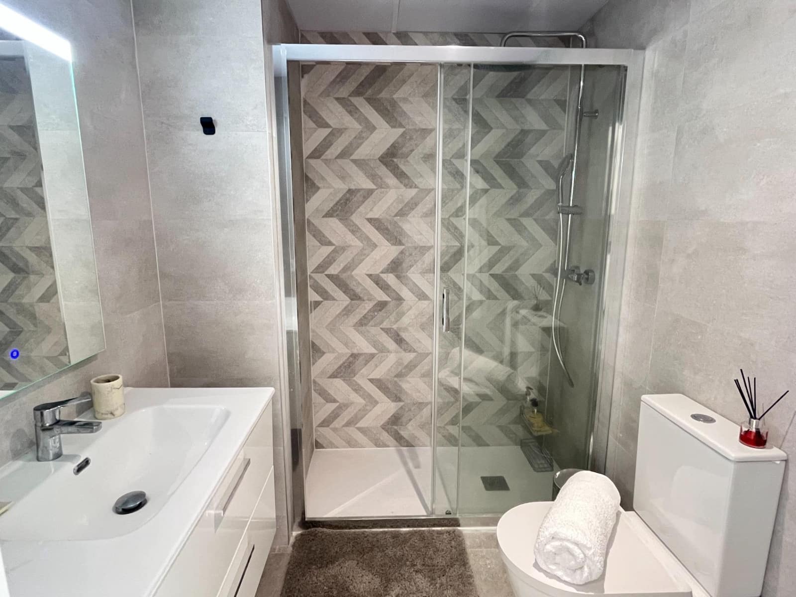 1 soverom Leilighet til leie i Fuengirola med garasje - € 1 500 (Ref: 9999604)