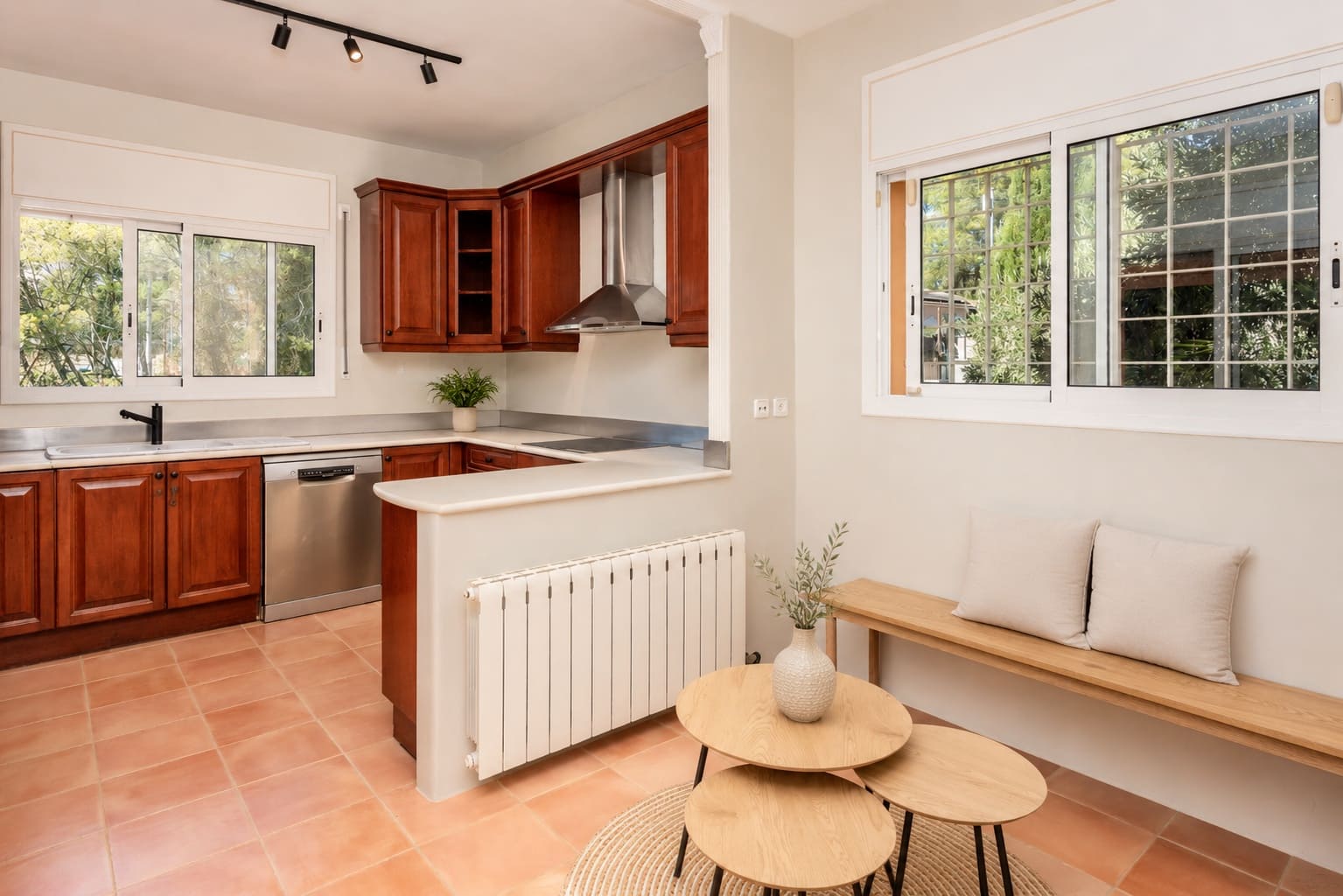 4 sypialnia Willa na sprzedaż w Olivella z basenem garażem - 725 000 € (Ref: 10044185)