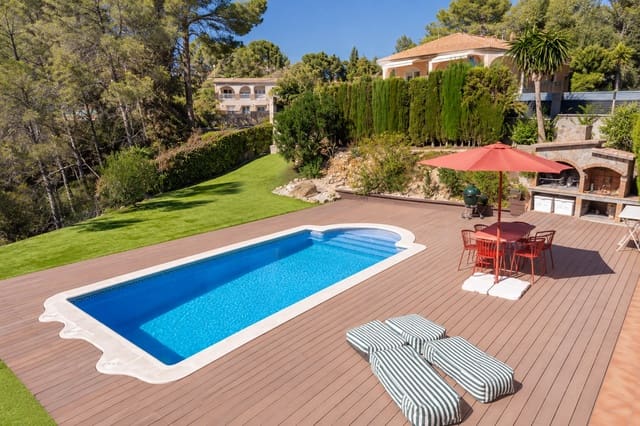 4 sypialnia Willa na sprzedaż w Olivella z basenem garażem - 725 000 € (Ref: 10044185)