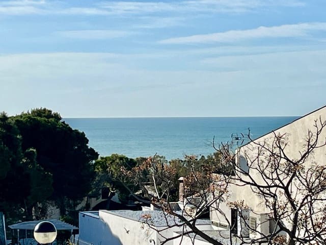 4 bedroom Villa for sale in Vilanova i la Geltrú with pool garage - € 1,890,000 (Ref: 8782177)