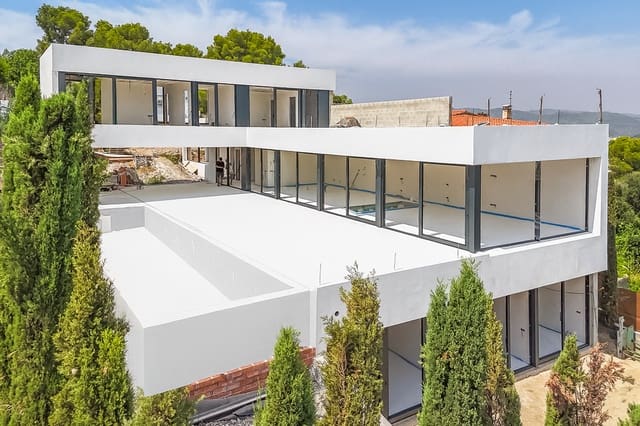 5 soveværelse Villa til salg i Sitges med swimmingpool garage - € 1.850.000 (Ref: 9075969)