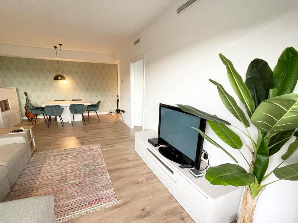 3 quarto Apartamento para arrendar em Sitges com piscina garagem - 3 500 € (Ref: 9257961)