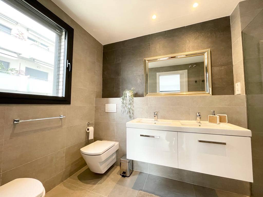 3 quarto Apartamento para arrendar em Sitges com piscina garagem - 3 500 € (Ref: 9257961)