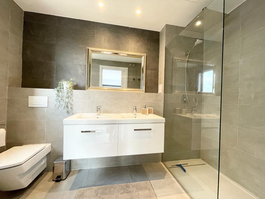 3 quarto Apartamento para arrendar em Sitges com piscina garagem - 3 500 € (Ref: 9257961)