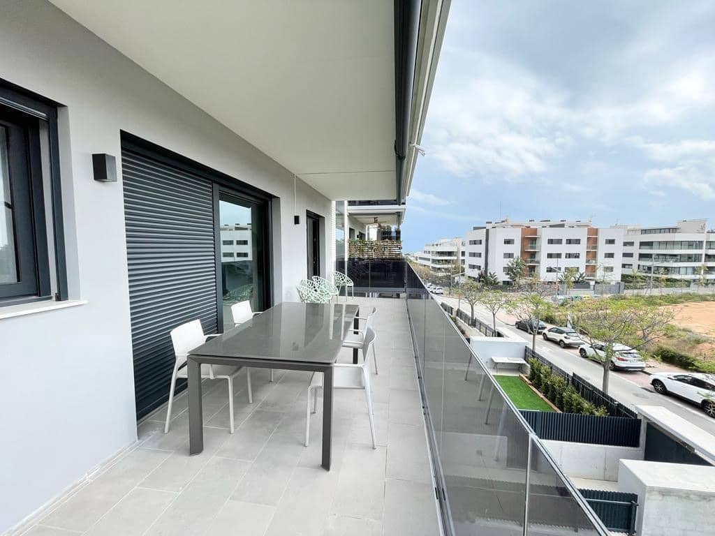 3 quarto Apartamento para arrendar em Sitges com piscina garagem - 3 500 € (Ref: 9257961)