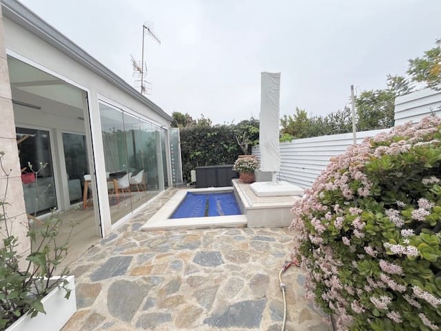 3 bedroom Bungalow for sale in Sant Pere de Ribes with pool - € 450,000 (Ref: 9694014)