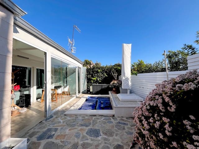 3 bedroom Bungalow for sale in Sant Pere de Ribes with pool - € 450,000 (Ref: 9694014)