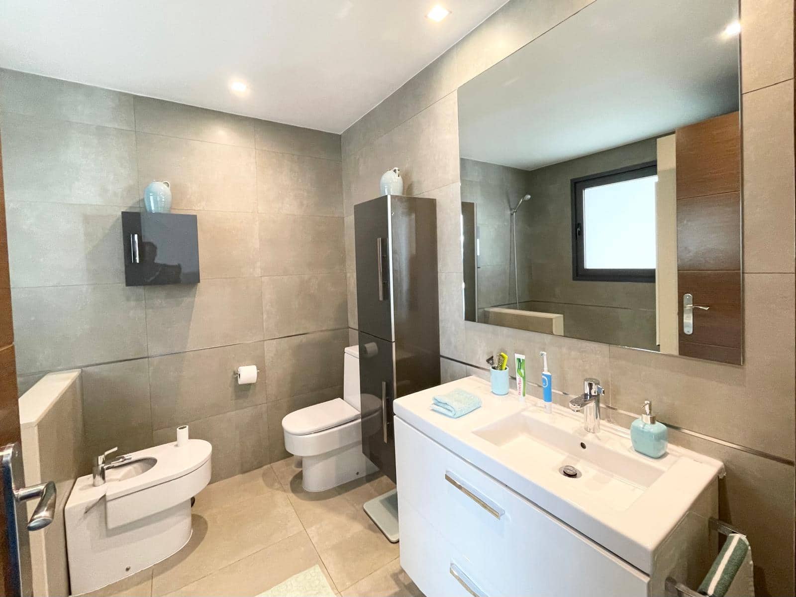 4 quarto Apartamento para arrendar em Sitges com piscina garagem - 3 200 € (Ref: 9788877)