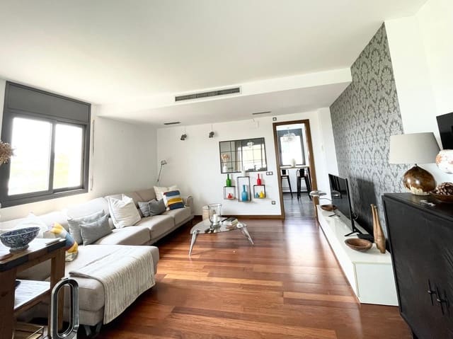 4 quarto Apartamento para arrendar em Sitges com piscina garagem - 3 200 € (Ref: 9788877)