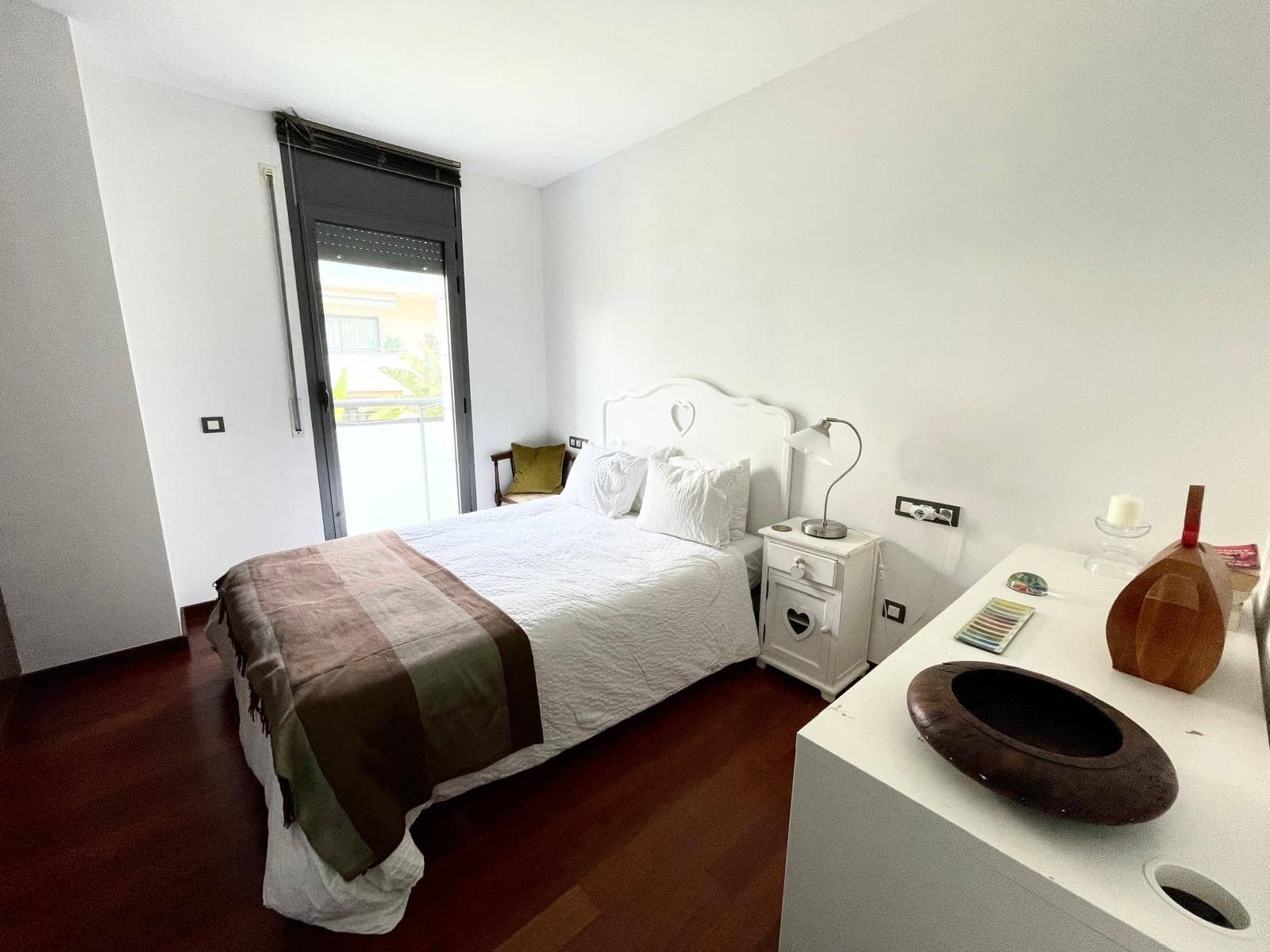 4 quarto Apartamento para arrendar em Sitges com piscina garagem - 3 200 € (Ref: 9788877)