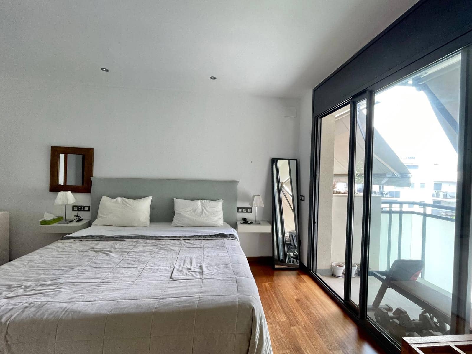 4 quarto Apartamento para arrendar em Sitges com piscina garagem - 3 200 € (Ref: 9788877)