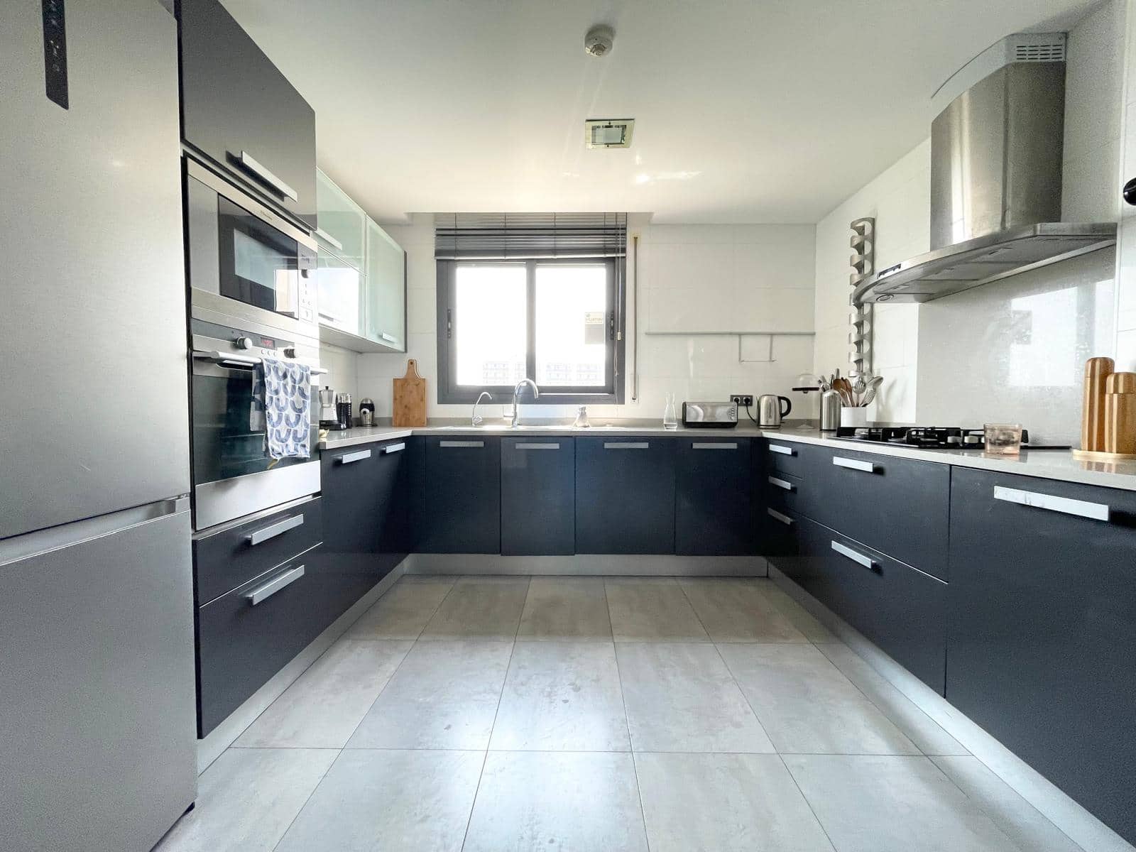 4 quarto Apartamento para arrendar em Sitges com piscina garagem - 3 200 € (Ref: 9788877)