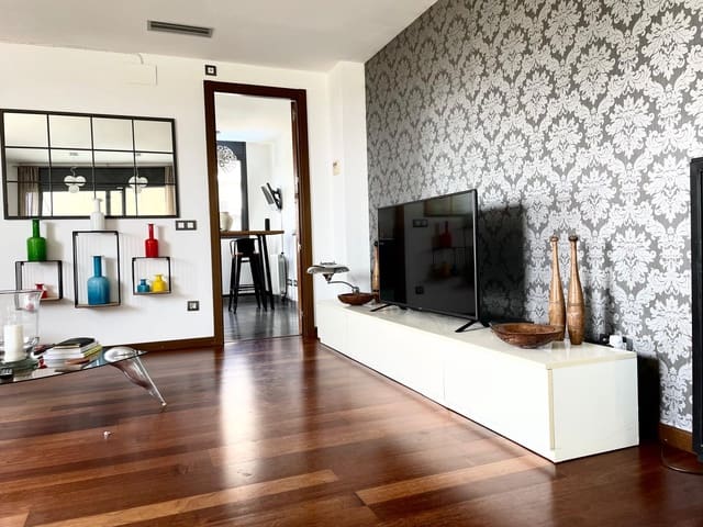 4 quarto Apartamento para arrendar em Sitges com piscina garagem - 3 200 € (Ref: 9788877)