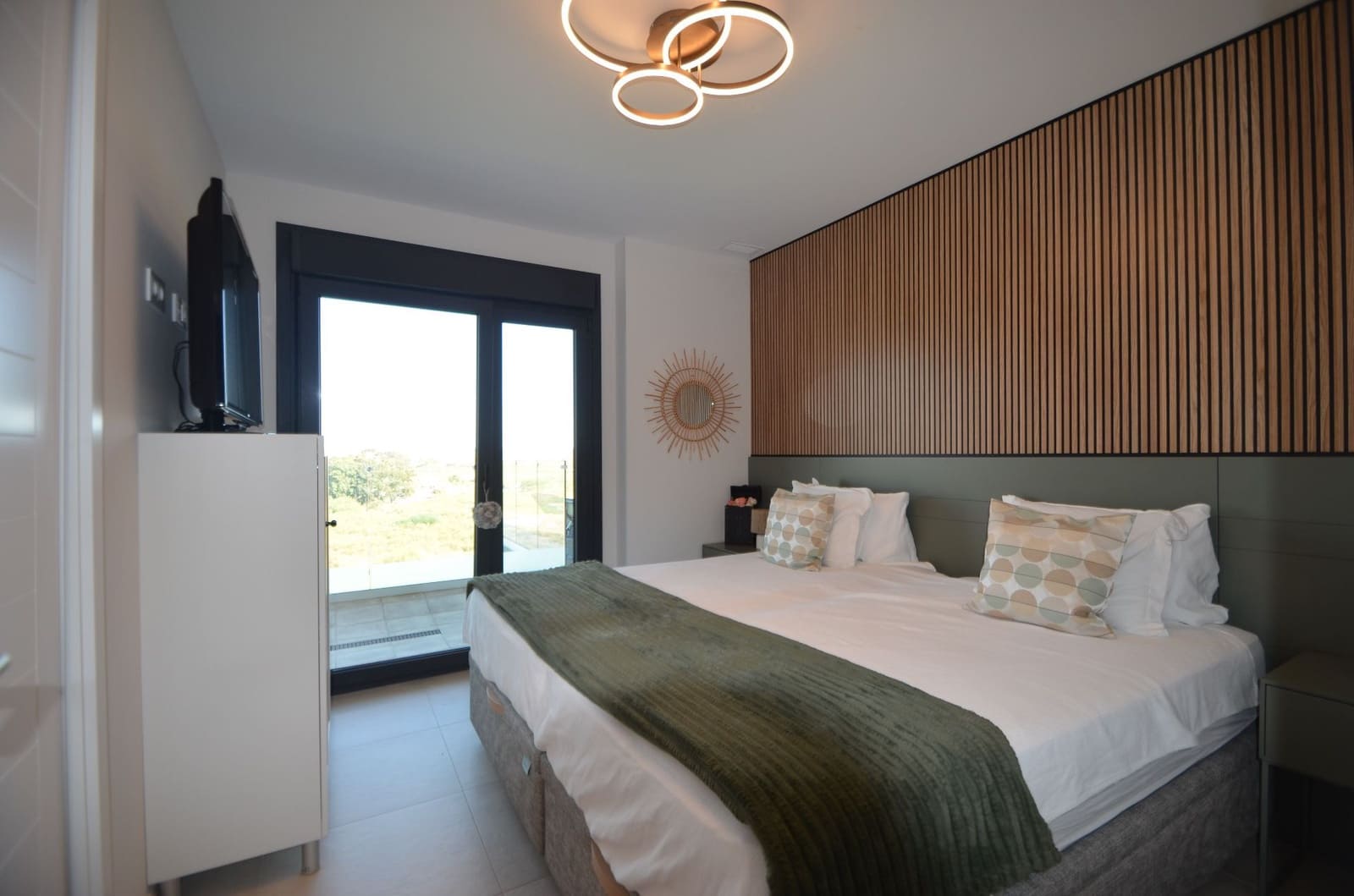 Ático de 2 habitaciones en Isla Canela en venta con piscina garaje - 455.000 € (Ref: 10101804)